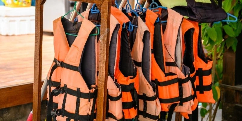 Đánh giá các loại áo phao cho người lớn