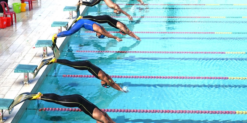 Những Vận Động Viên Canada Tham Gia Tại Pan Pacific Swimming